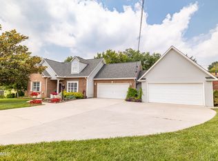 7425 Palmleaf Rd, Knoxville, TN 37918