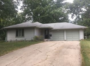 907 SW Warren Ave, Topeka, KS 66606