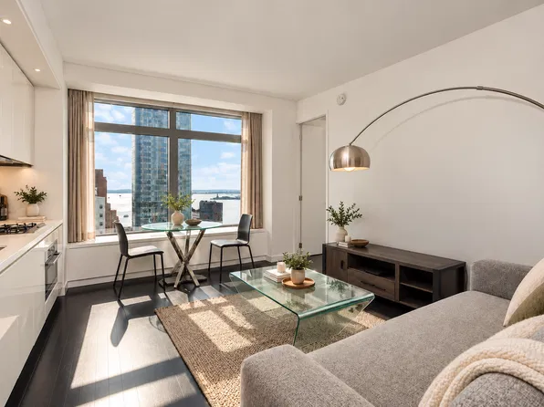 123 Washington Street image 1 of 7