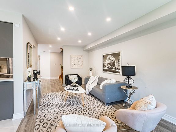 5th image of 3172 Baron Dr