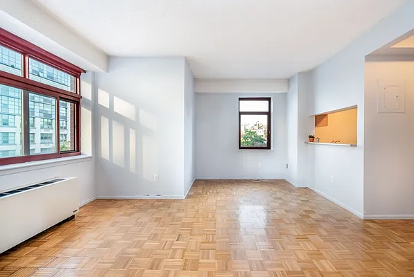 Rented by Modern Spaces | media 10