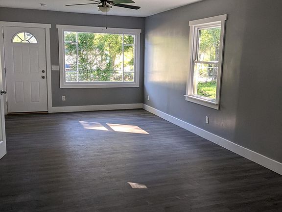 2nd image of 371 Goguac St W