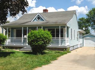 1710 N Center St, Crest Hill, IL 60403