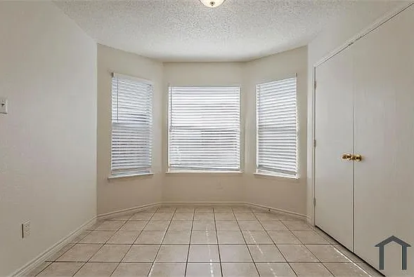 7702 Harbor Dr — Photo 12