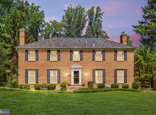 10916 Waxwood Ct, Rockville, MD 20852