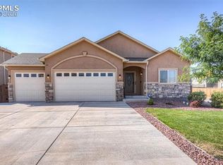 10341 Declaration Dr, Colorado Springs, CO 80925