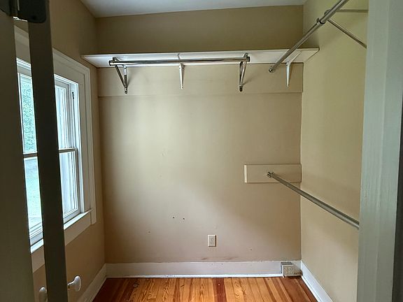 4th image of 330 Commerce St #7
