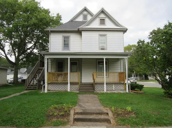 603 1/2 Iowa St, Cedar Falls, IA 50613