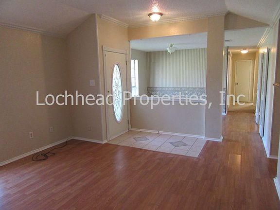 4th image of 2504 Trenton Dr