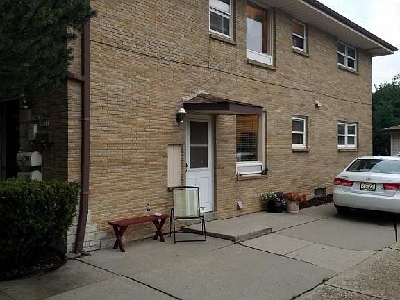 2nd image of 1538 W Leroy Ave