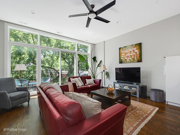5th image of 1057 N Winchester Ave #3