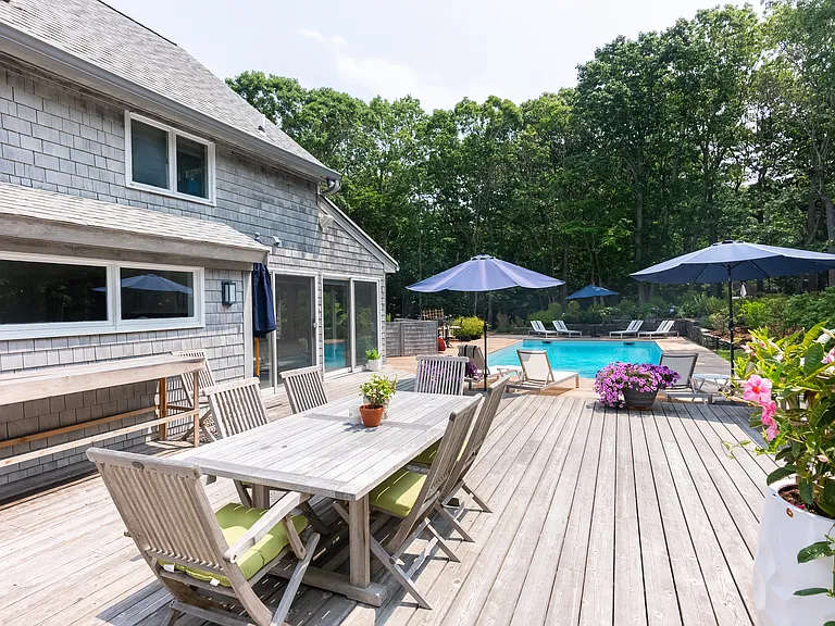10 Crows Nest Cir — Photo 39