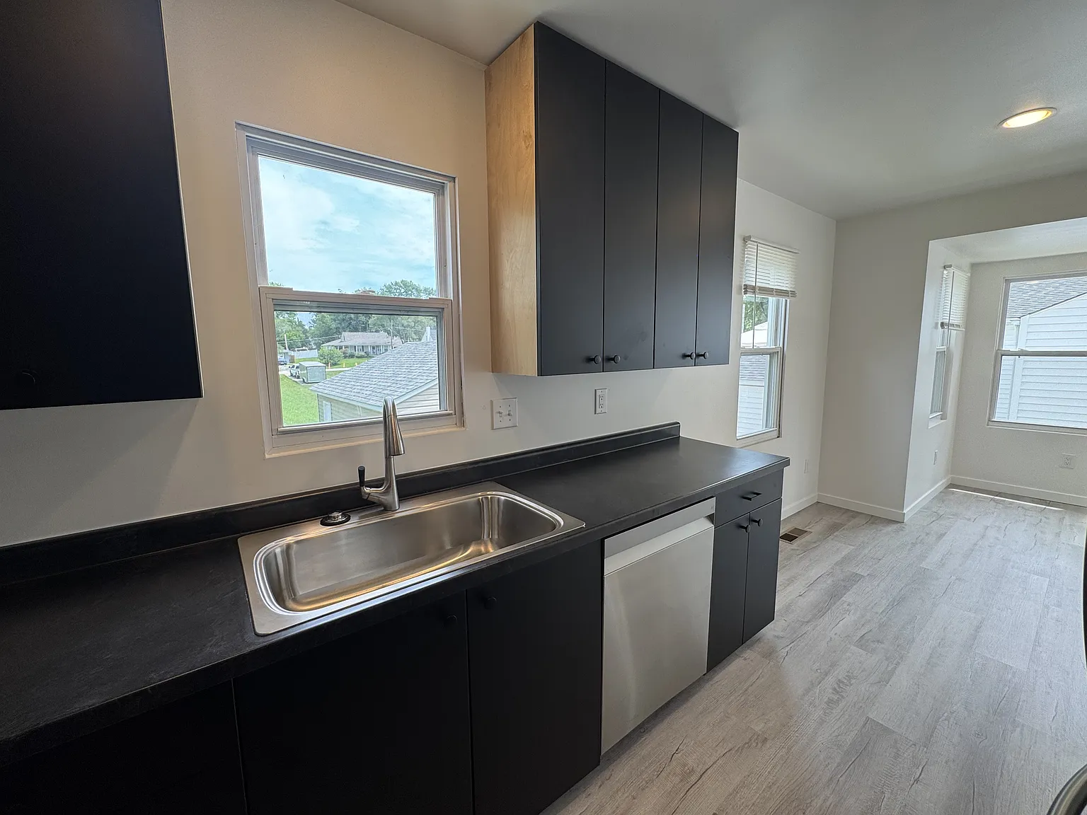514 Meyer Rd — Photo 2