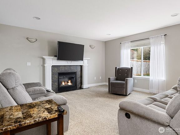 5th image of 2151 NW 9th Avenue