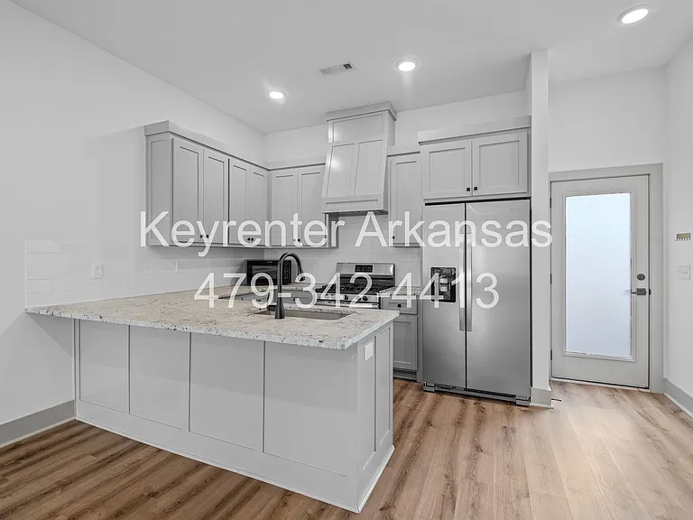 Duncan St Duplex — Photo 12