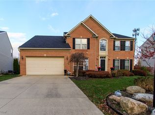 106 Stonesthrow Dr, Berea, OH 44017