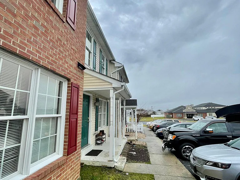 116 Commerce Dr — Photo 29