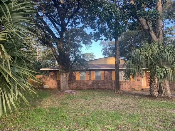 3100 Altama Ave, Brunswick, GA 31520