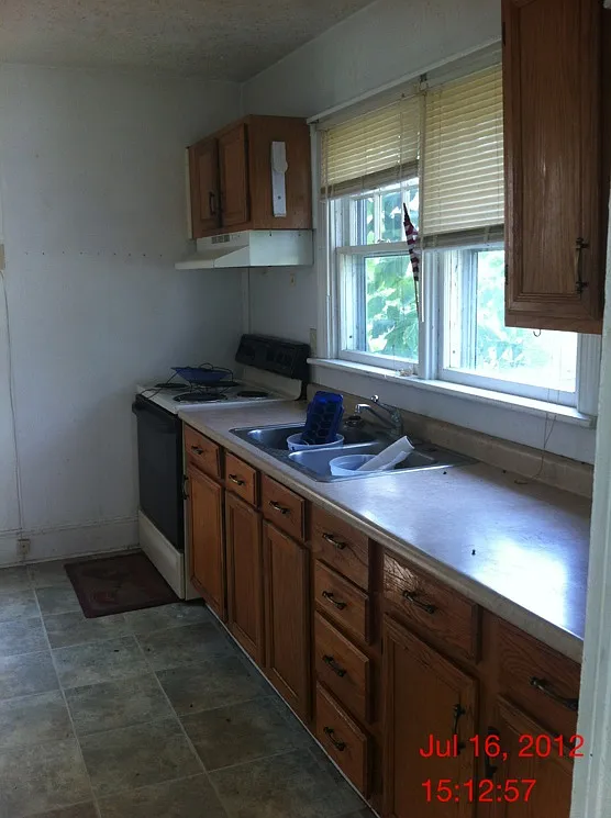 713 E Moler - 1 — Photo 4
