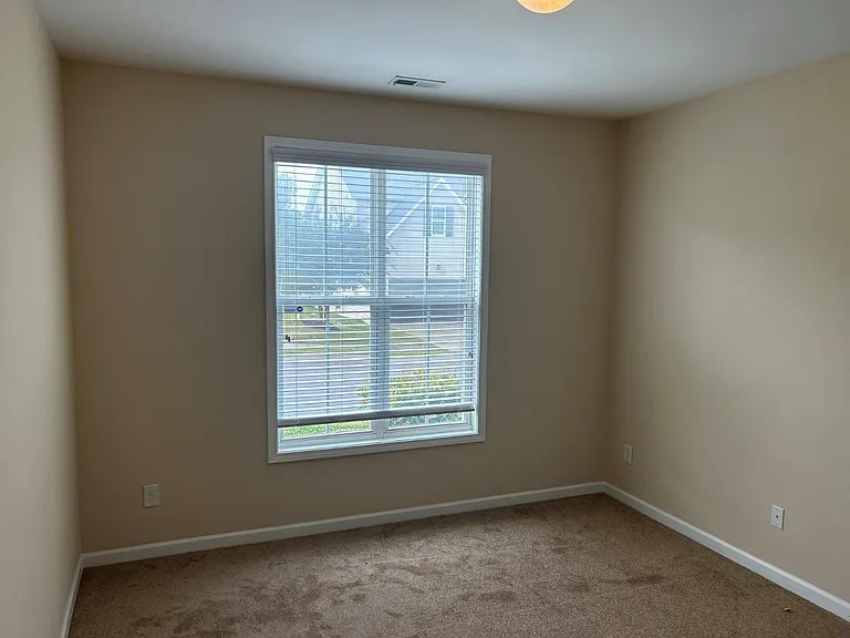 98 Verrazano Pl — Photo 15