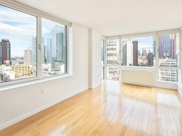 350 West 37th Street 28F image 1 of 12