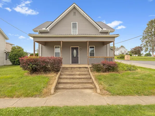 22 W 3rd St, Frazeysburg, OH 43822