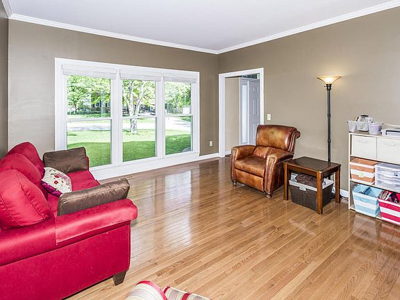 5th image of 408 Sweetgum Dr