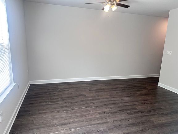 3rd image of 1402 NE Mary Ct