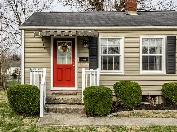 5th image of 6742 Hillside Ave