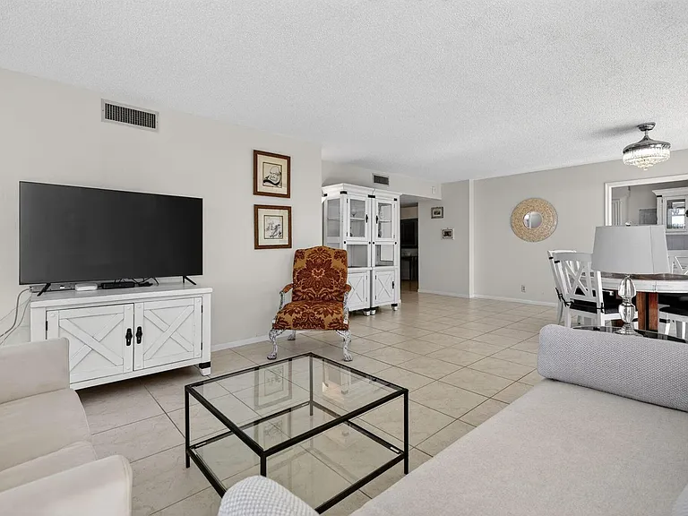 3400 N Ocean Dr #408 — Photo 4