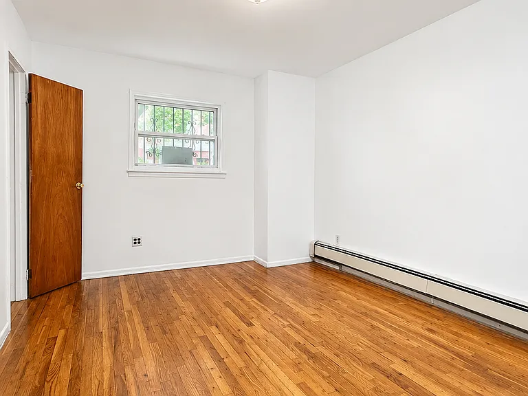 24-15 36th St #1A — Photo 10