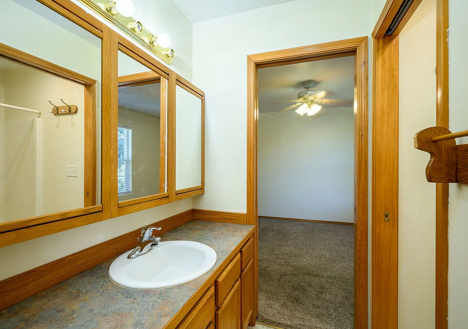 EDD1411 — Photo 2