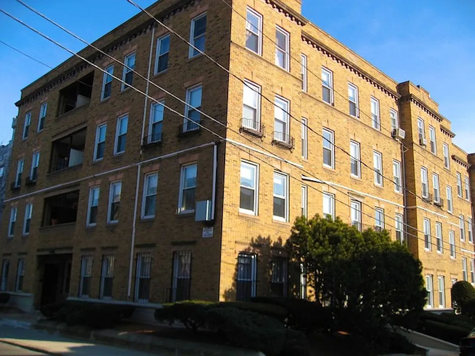 4 Vinal St