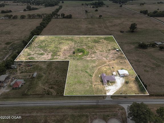 2nd image of 7848 Blackberry Rd