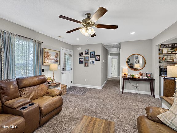 5th image of 100 Walnut Acres Way