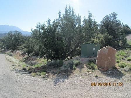 2nd image of 436 N Pinion Hills Dr