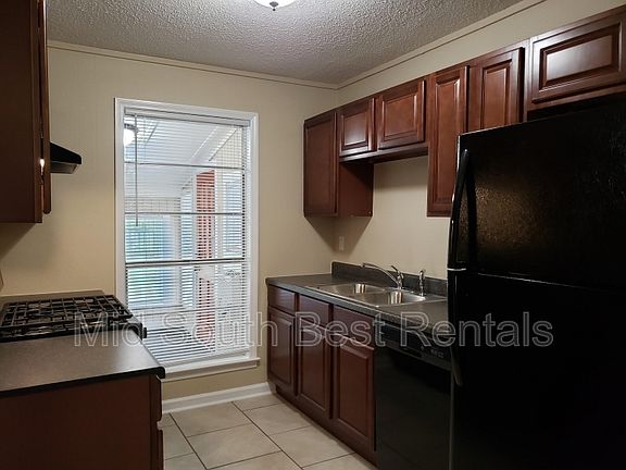 3rd image of 8009 Burnelle Dr