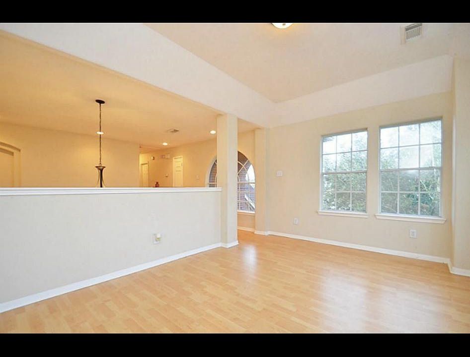 1st image of 1211 Ventura Canyon Dr