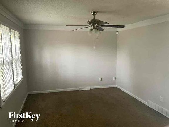 2nd image of 705 NE Westwind Dr
