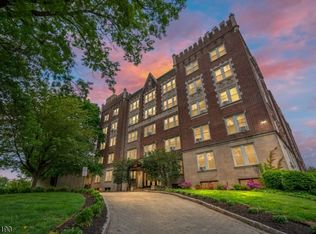 183 South St #C2, Morristown, NJ 07960
