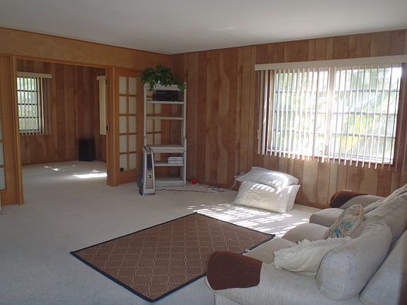 5th image of 320 S Coconut Palm Blvd