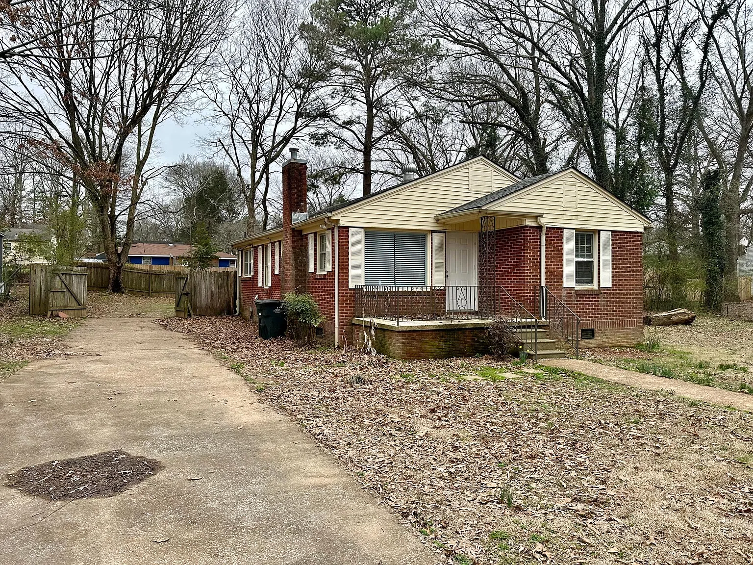 3 bed, 988 sqft, $1,250 — Photo 4