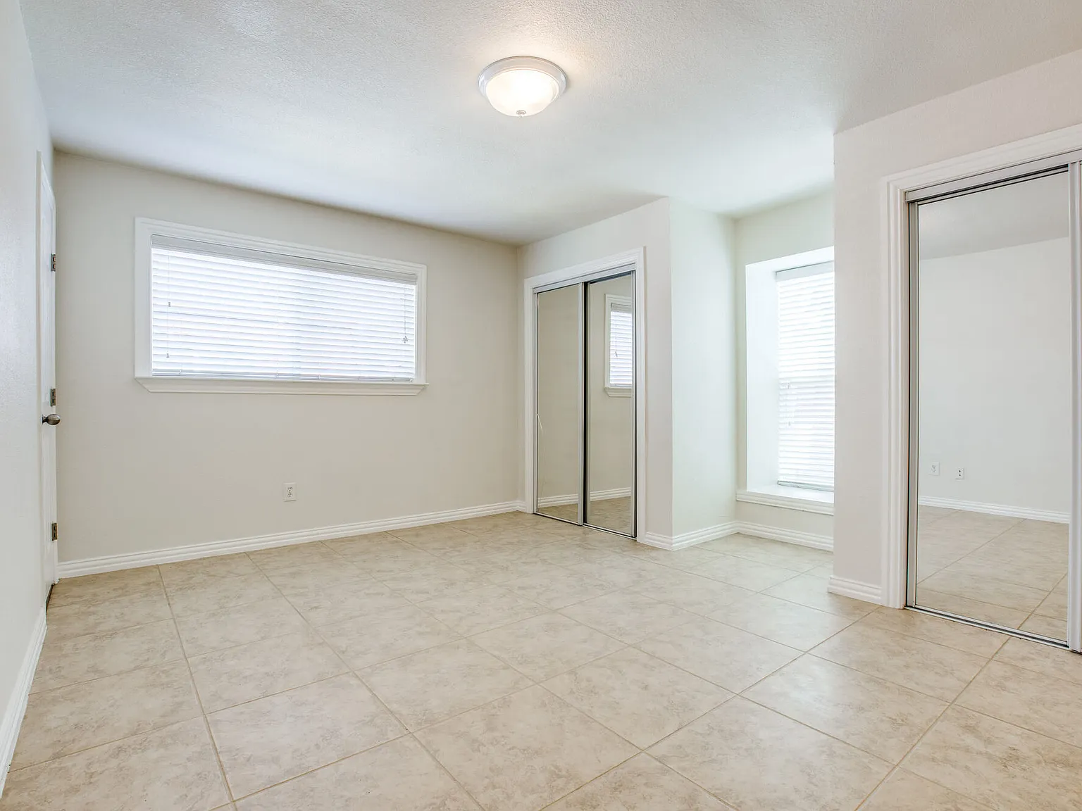 Tucasa Townhomes — Photo 4