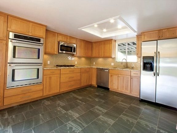 2nd image of 2622 Bronholly Dr