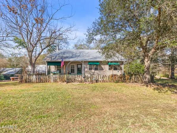 86 Hidden Hills Rd, Arnaudville, LA 70512