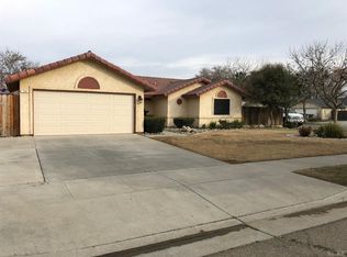 130 Madrid Dr, Lemoore, CA 93245