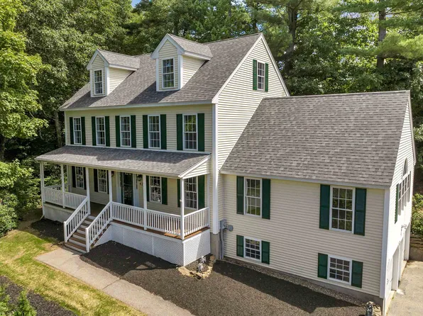 42 Lamprey Village Drive, Epping, NH 03042