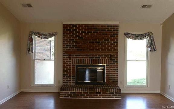 5th image of 7947 King Arthurs Ct
