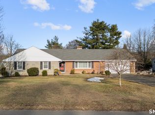 20 Ridgeview Drive, Farmington, CT 06032