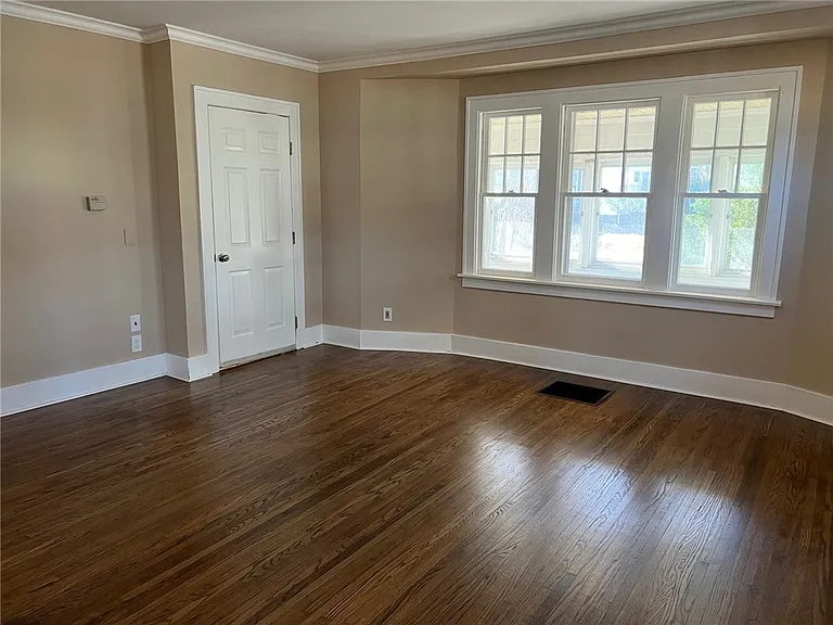 710 Merchants Rd — Photo 4